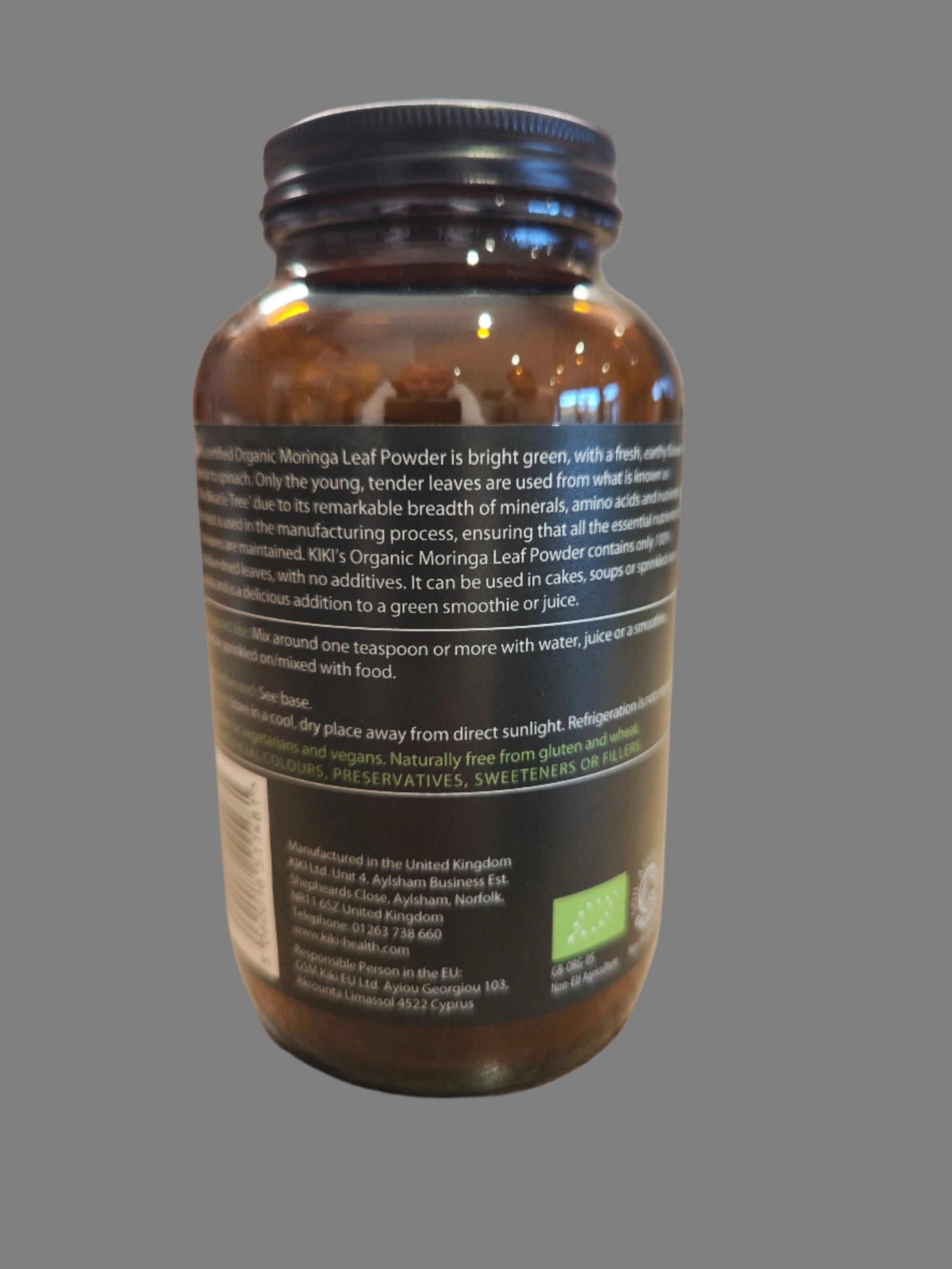 How to use Kiki Organic Moringa Powder – add to smoothies, juices, or water for daily nutrition.