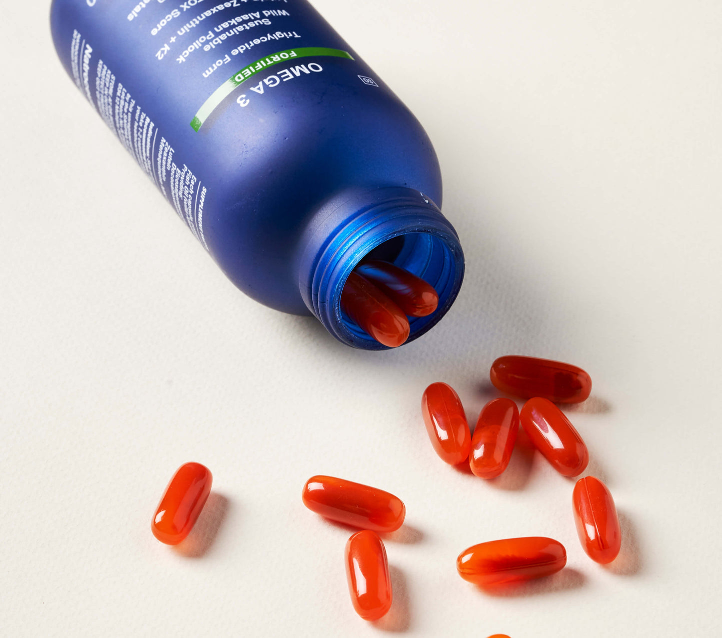 Overview of Natroceutics Omega 3 Fortified benefits, including vision and cardiovascular support.