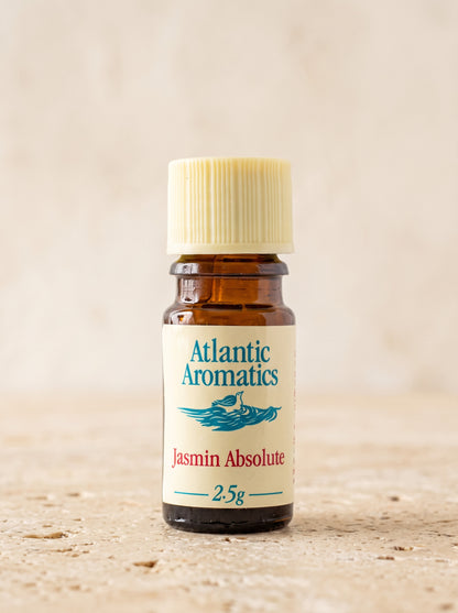 Atlantic Aromatics Jasmin Absolute – 2.5g front bottle on warm beige background